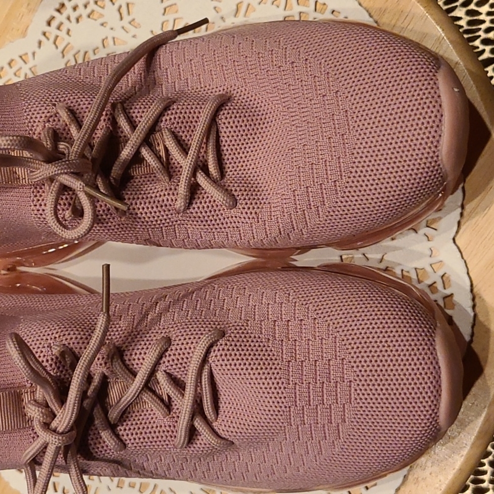 Air Cushion Lace Up Walking Pink Sneakers - Picture 3 of 12